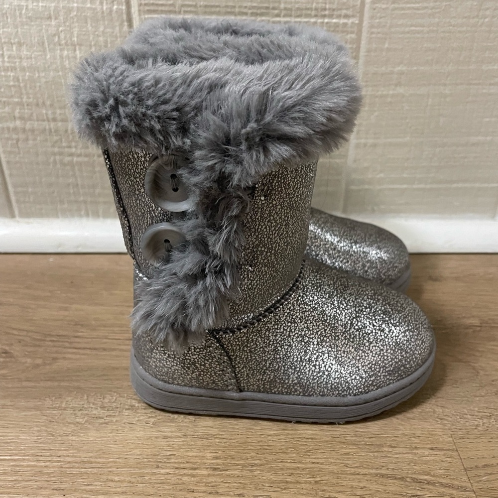 Cozy Silver Sparkle Toddler Boots size 6